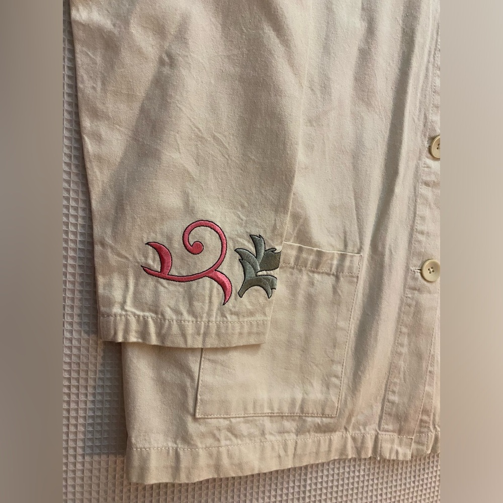 NWT Denim & Co Women’s Beige Painter Jacket Size Medium Pastel Floral Embroidery - Picture 6 of 11
